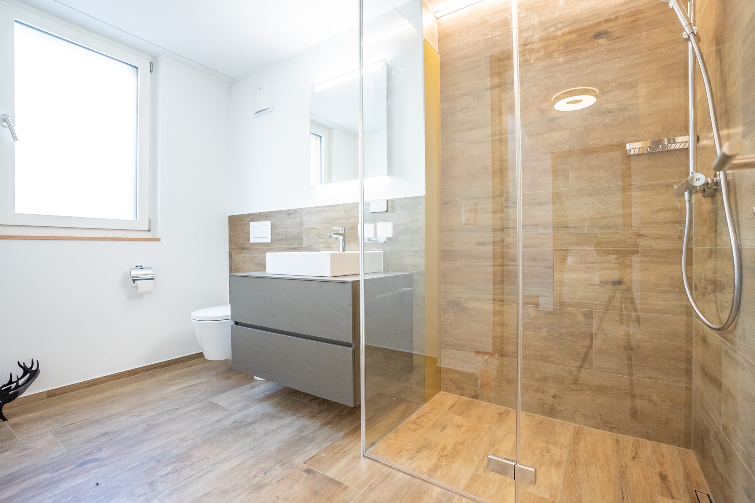 BeeValais 2 4Badezimmer